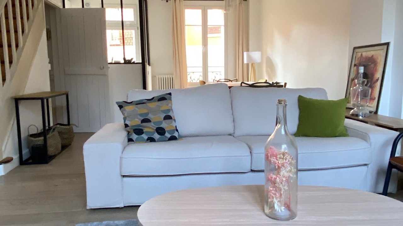 Photo of Livingroom in Courbevoie