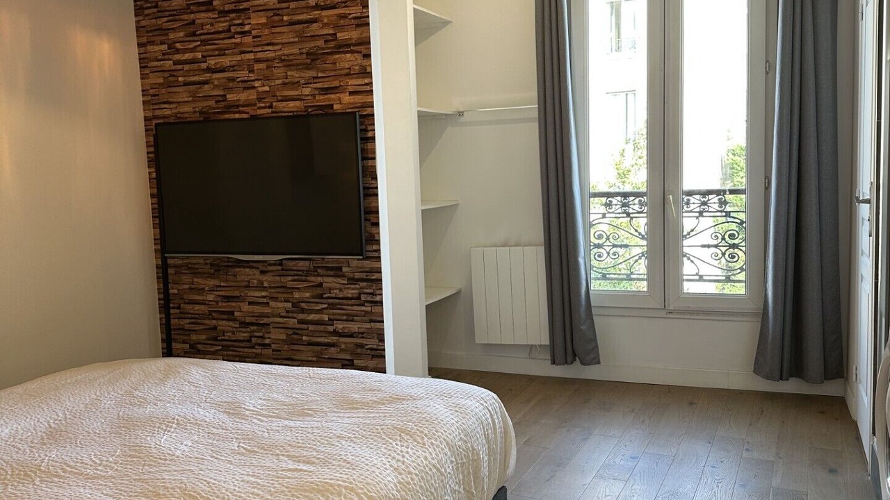 Photo of Bedroom in Louis Bertrand-Mirabeau-Semard