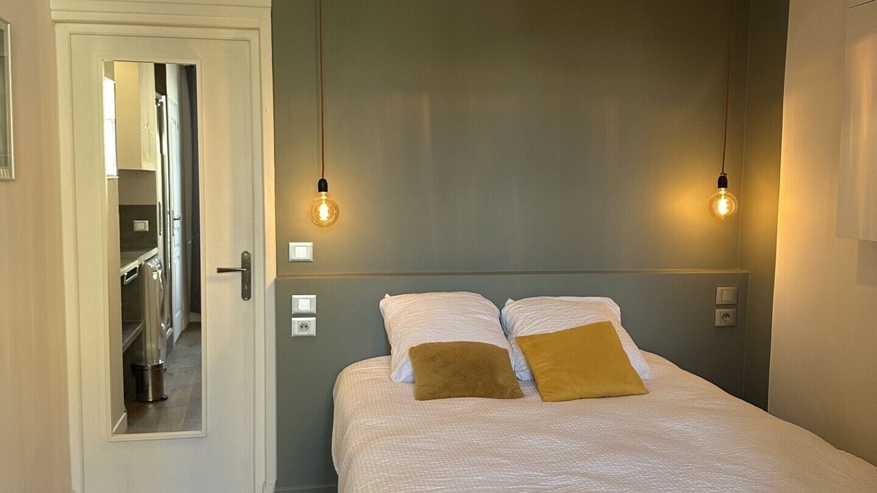 Photo of Bedroom in Louis Bertrand-Mirabeau-Semard