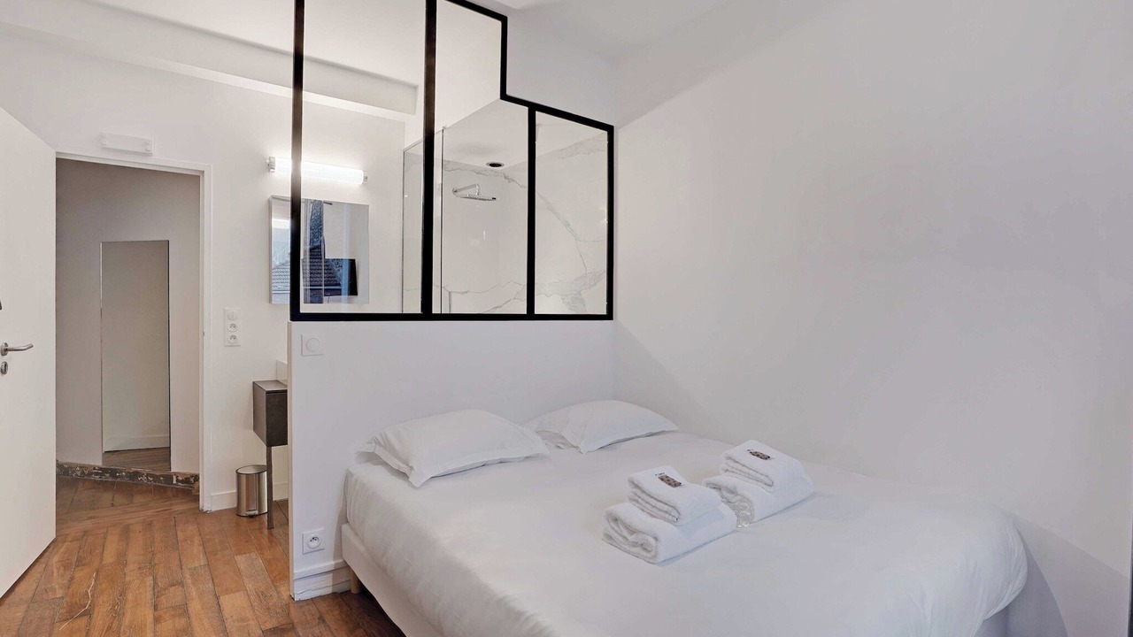 Photo of Bedroom in 18th Arrondissement
