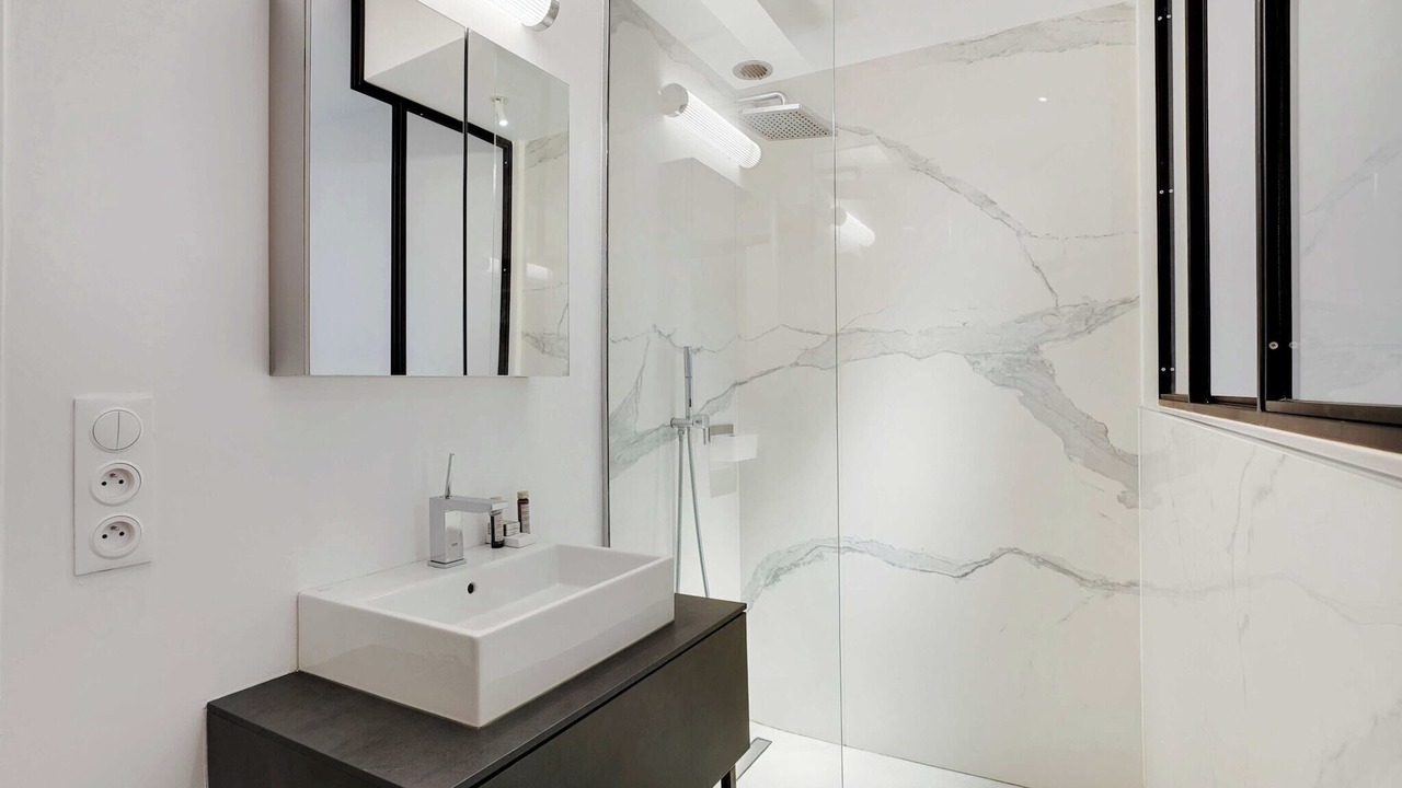 Photo of Bathroom in 18th Arrondissement