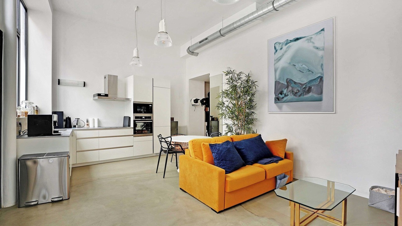 Photo of Livingroom in 18th Arrondissement