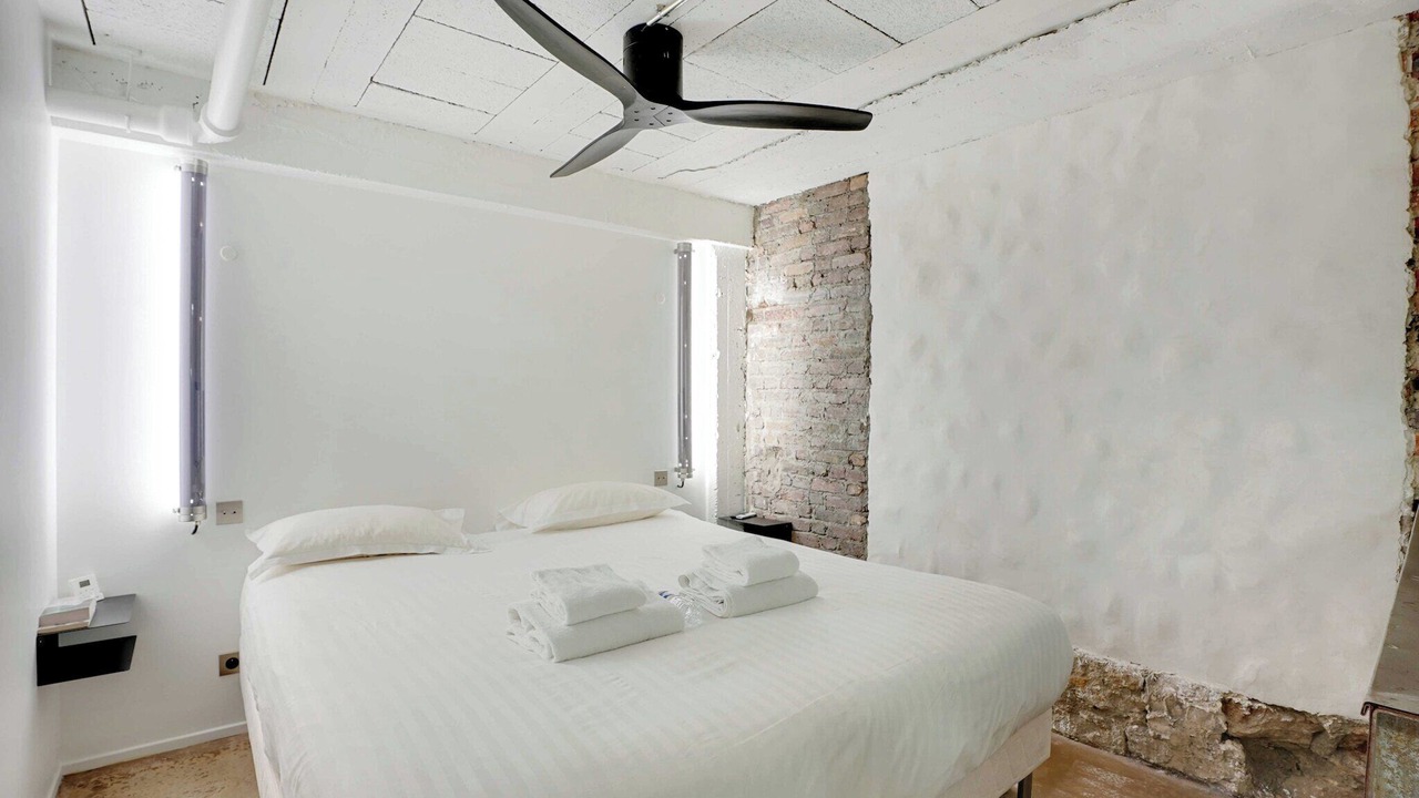 Photo of Bedroom in 18th Arrondissement