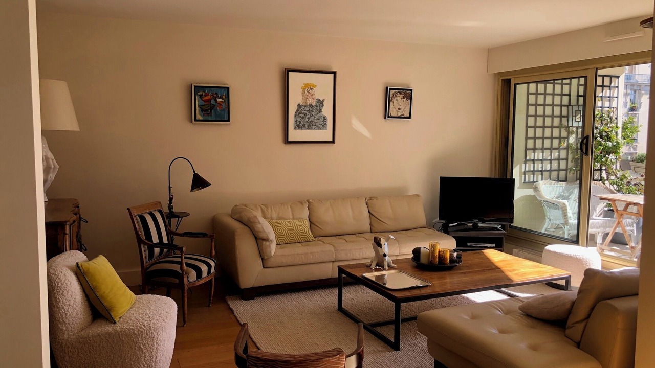 Photo of Livingroom in 16th Arrondissement