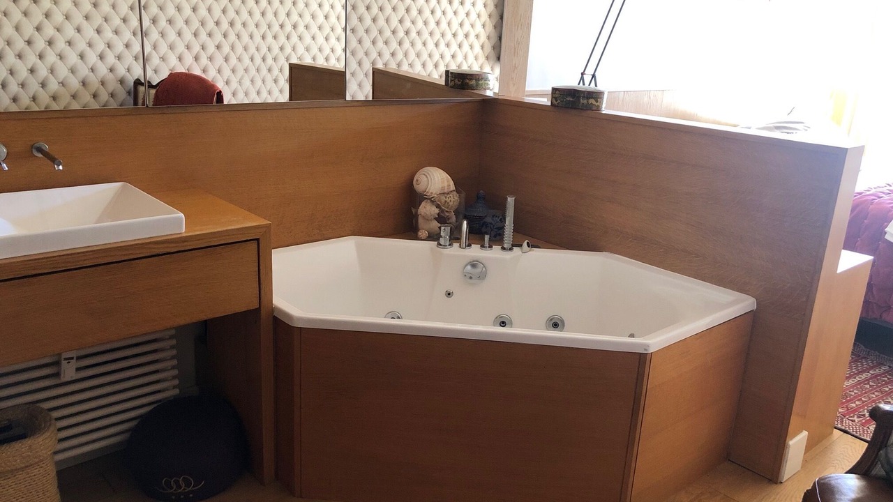 Photo of Bathroom in 16th Arrondissement