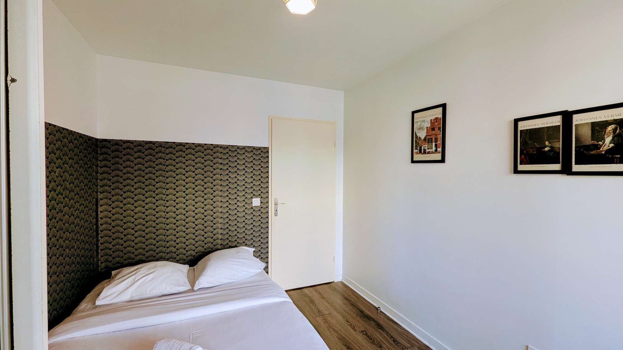 Photo of Bedroom in Asnieres-sur-Seine