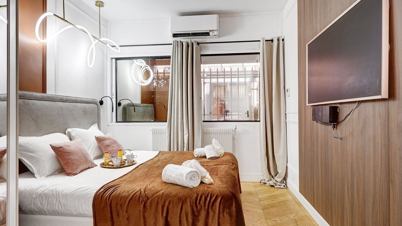 Photo of Bedroom in Passy