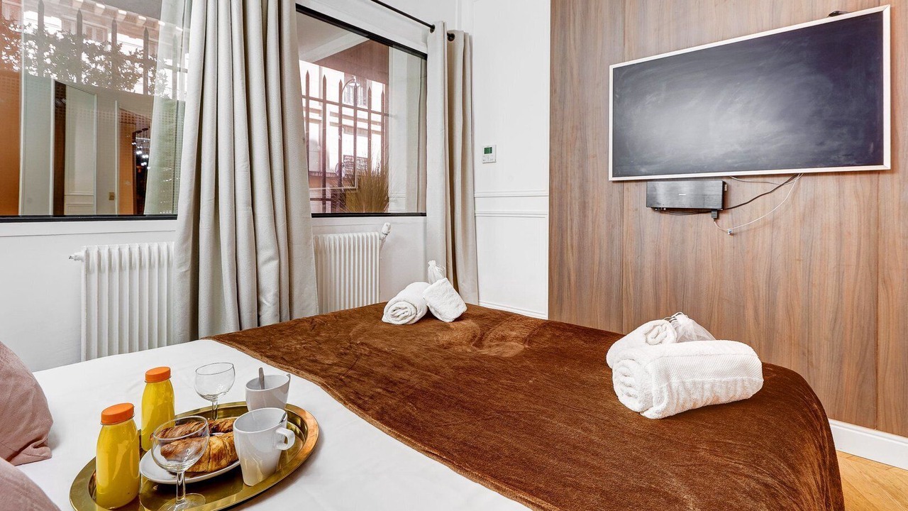 Photo of Bedroom in Passy