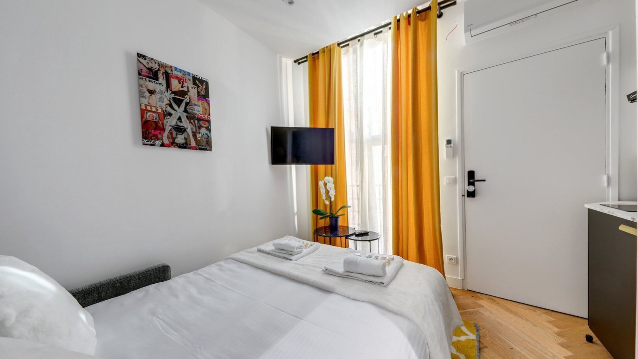 Photo of Bedroom in Saint-Merri