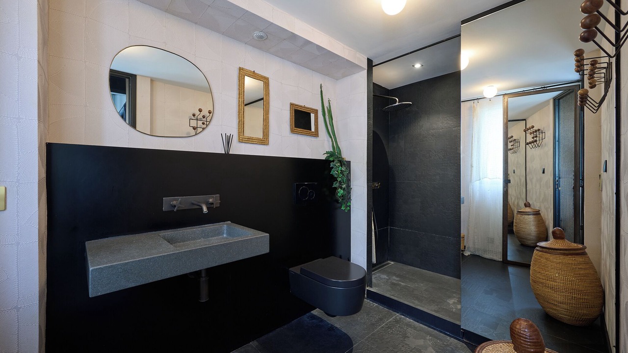 Photo of Bathroom in Quartier de la Place-Vendome