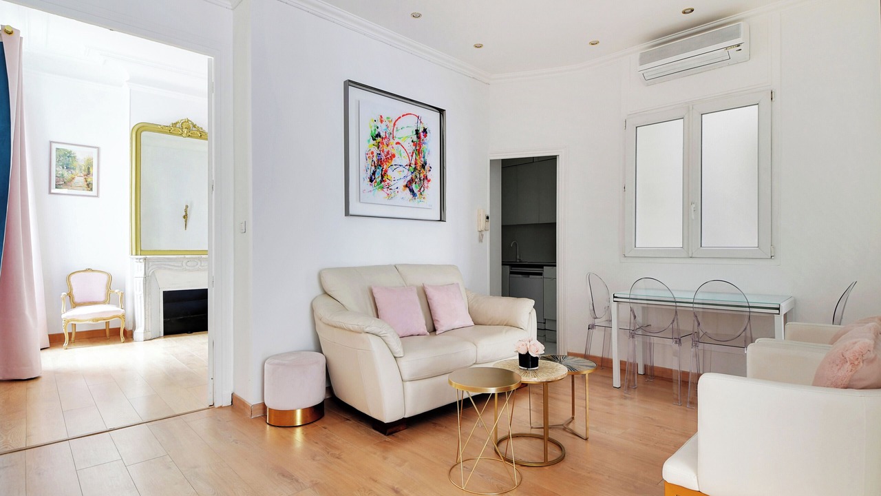 Photo of Livingroom in Hopital Saint-Louis