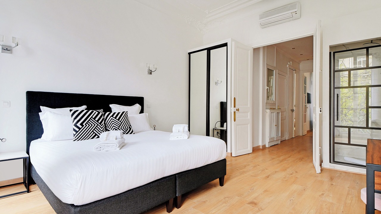Photo of Bedroom in Hopital Saint-Louis