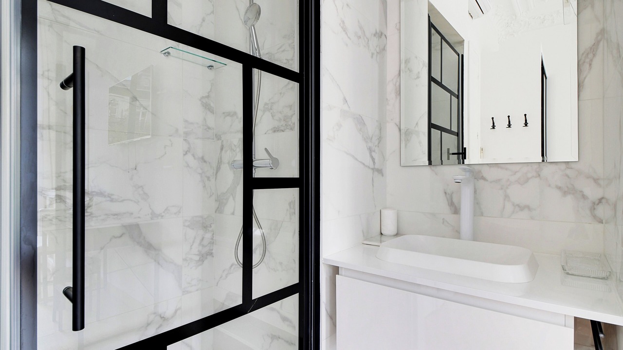 Photo of Bathroom in Hopital Saint-Louis