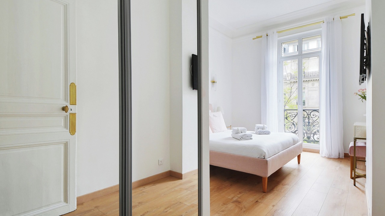 Photo of Bedroom in Hopital Saint-Louis