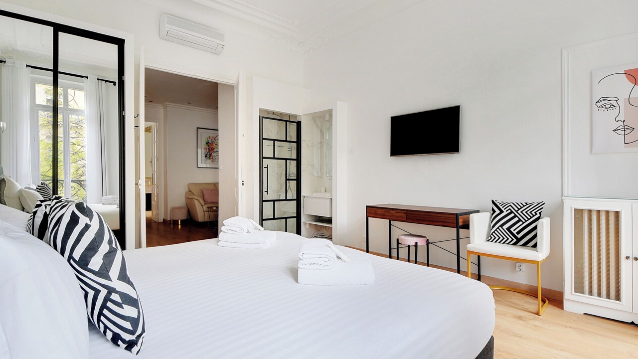 Photo of Bedroom in Hopital Saint-Louis