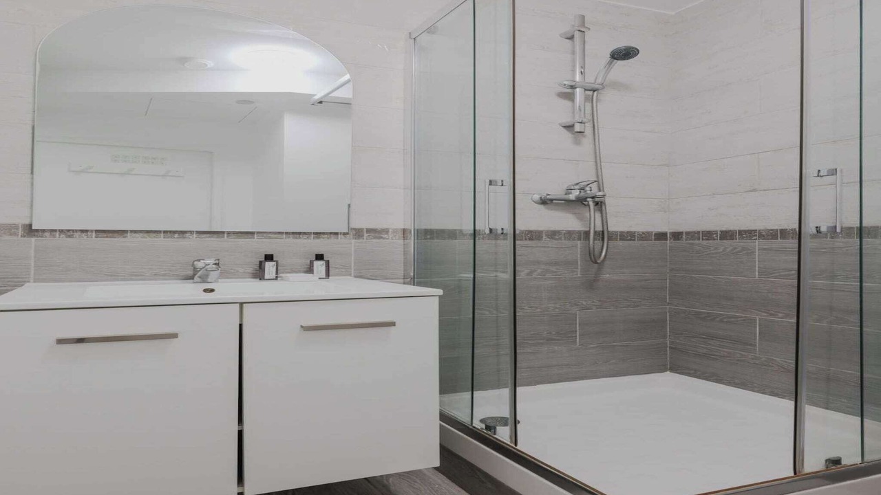 Photo of Bathroom in Batignolles