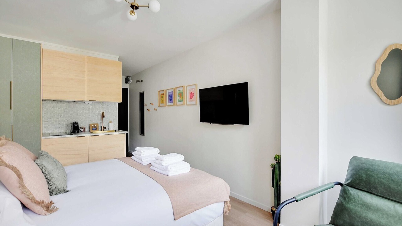 Photo of Bedroom in Meudon-la-Foret