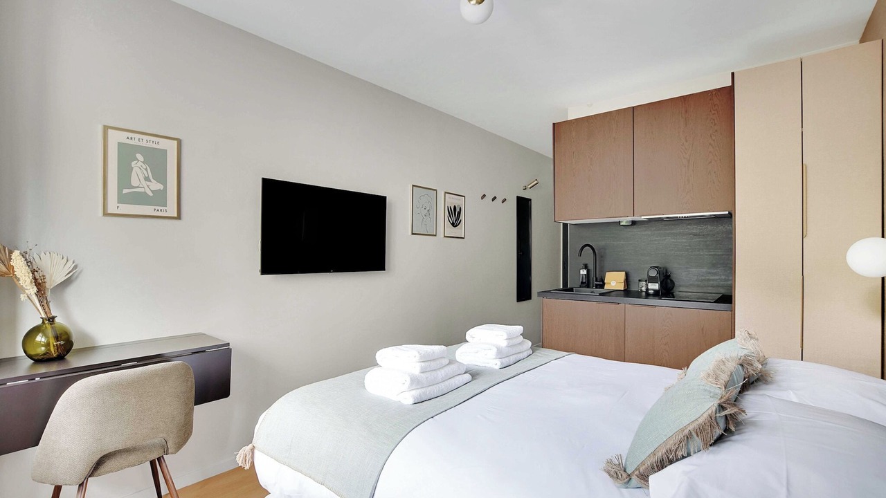 Photo of Bedroom in Meudon-la-Foret