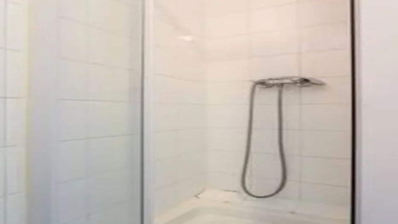 Photo of Bathroom in Pantin