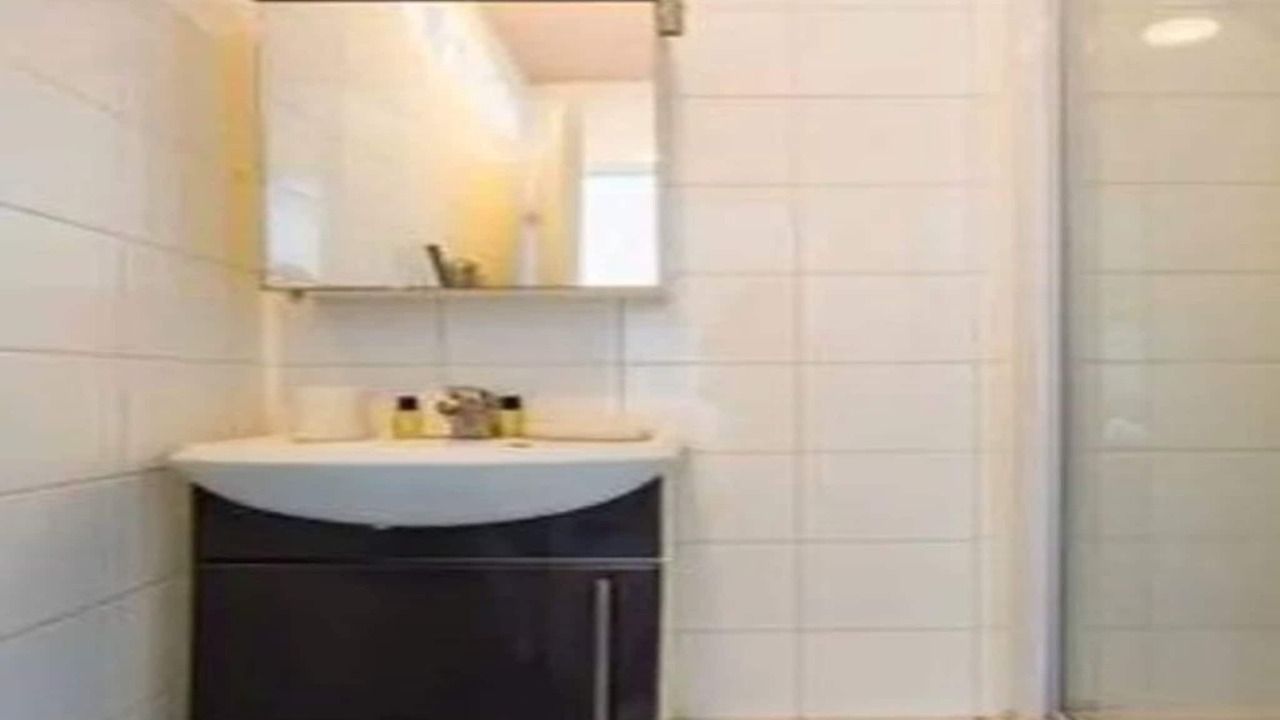 Photo of Bathroom in Pantin