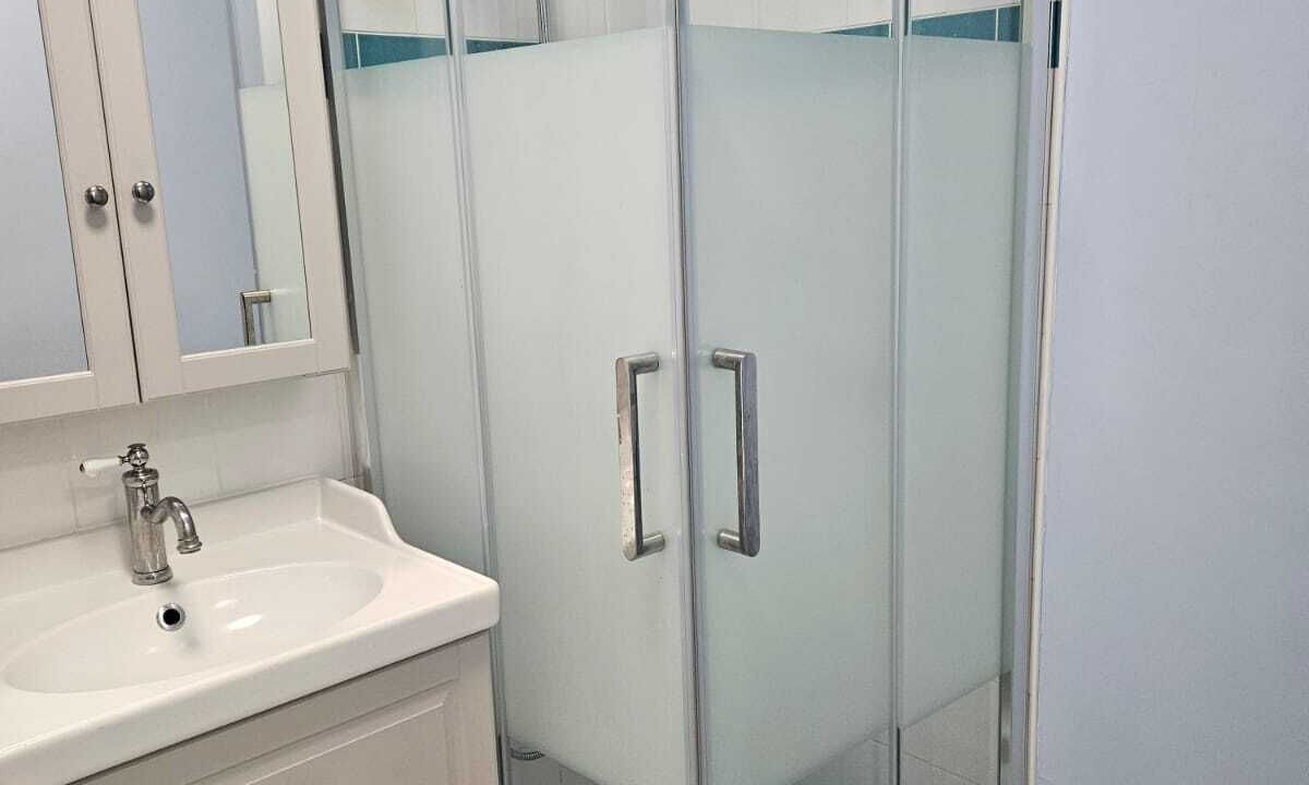 Photo of Bathroom in Neuilly-sur-Marne