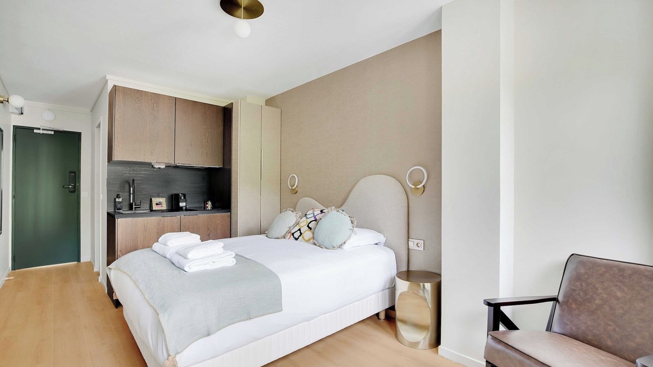 Photo of Bedroom in Meudon-la-Foret