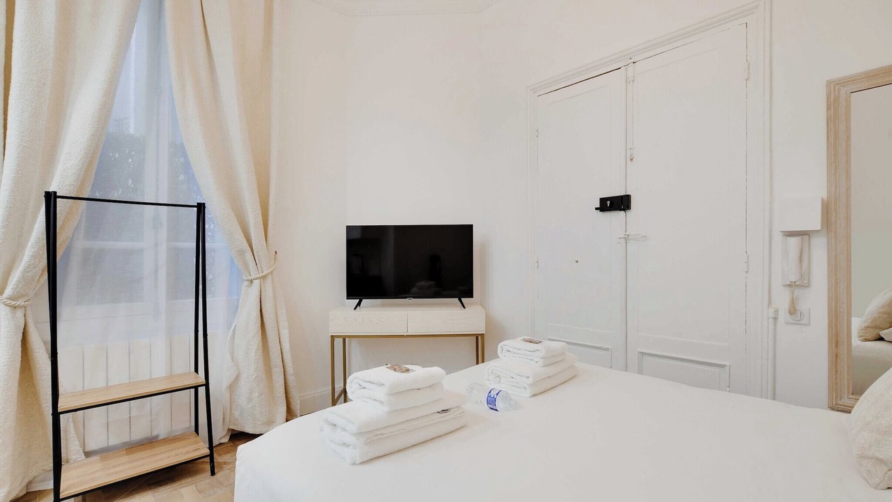 Photo of Bedroom in 16th Arrondissement