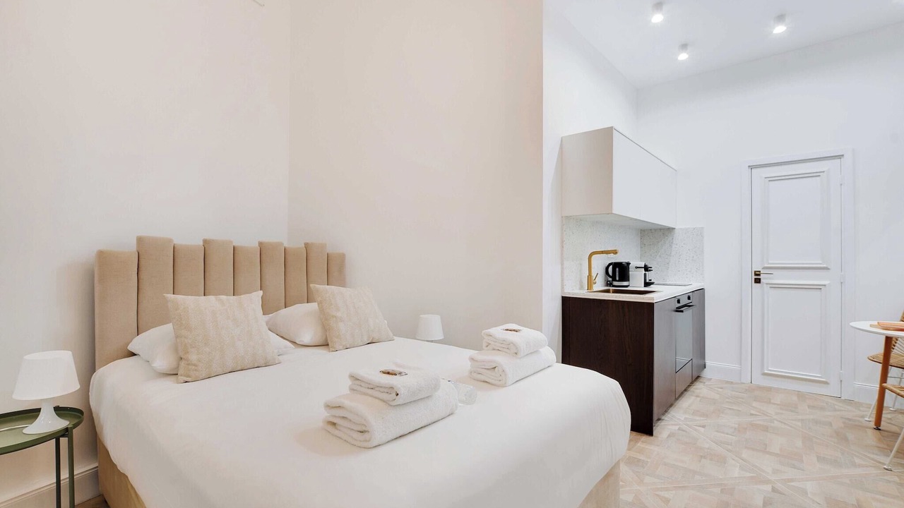 Photo of Bedroom in 16th Arrondissement