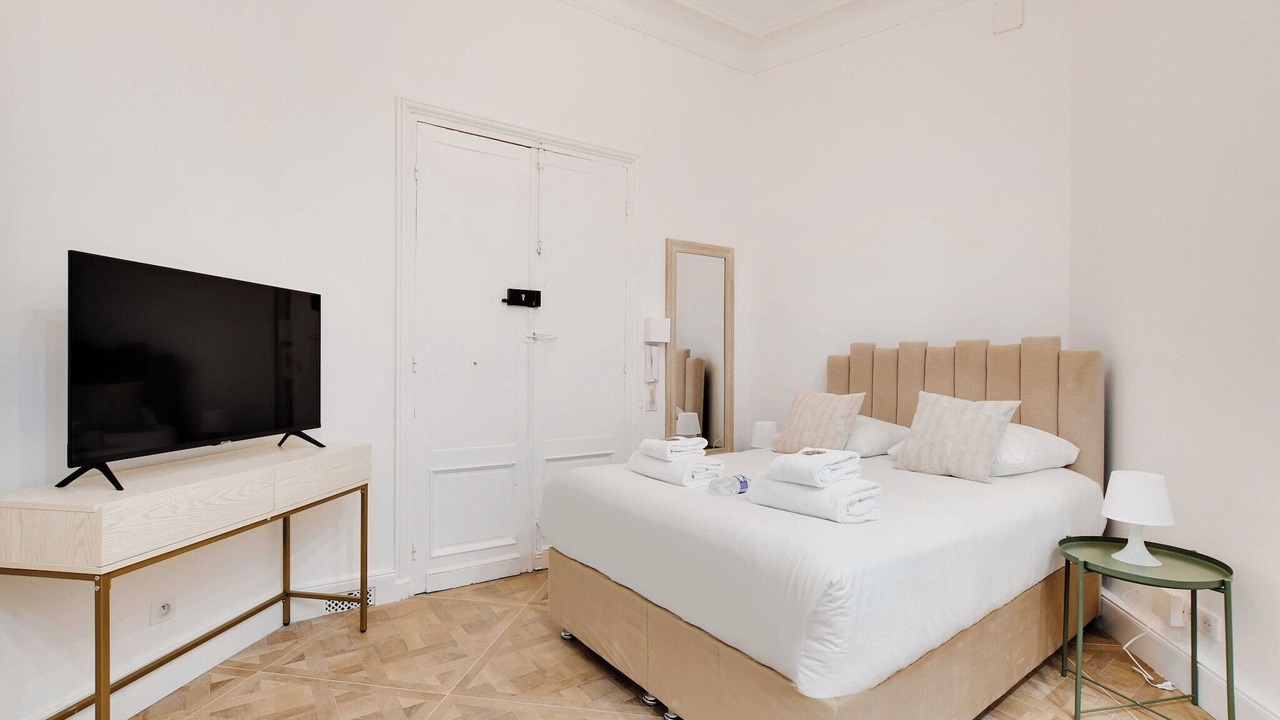 Photo of Bedroom in 16th Arrondissement
