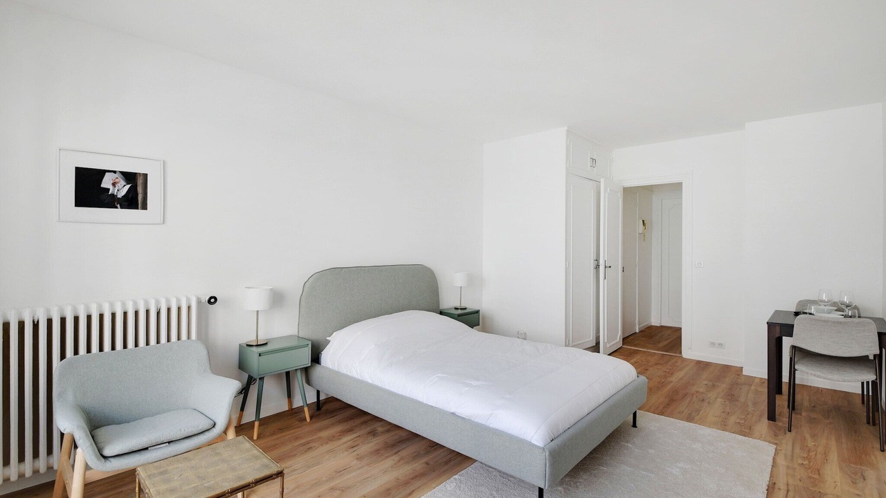 Photo of Bedroom in Chaillot