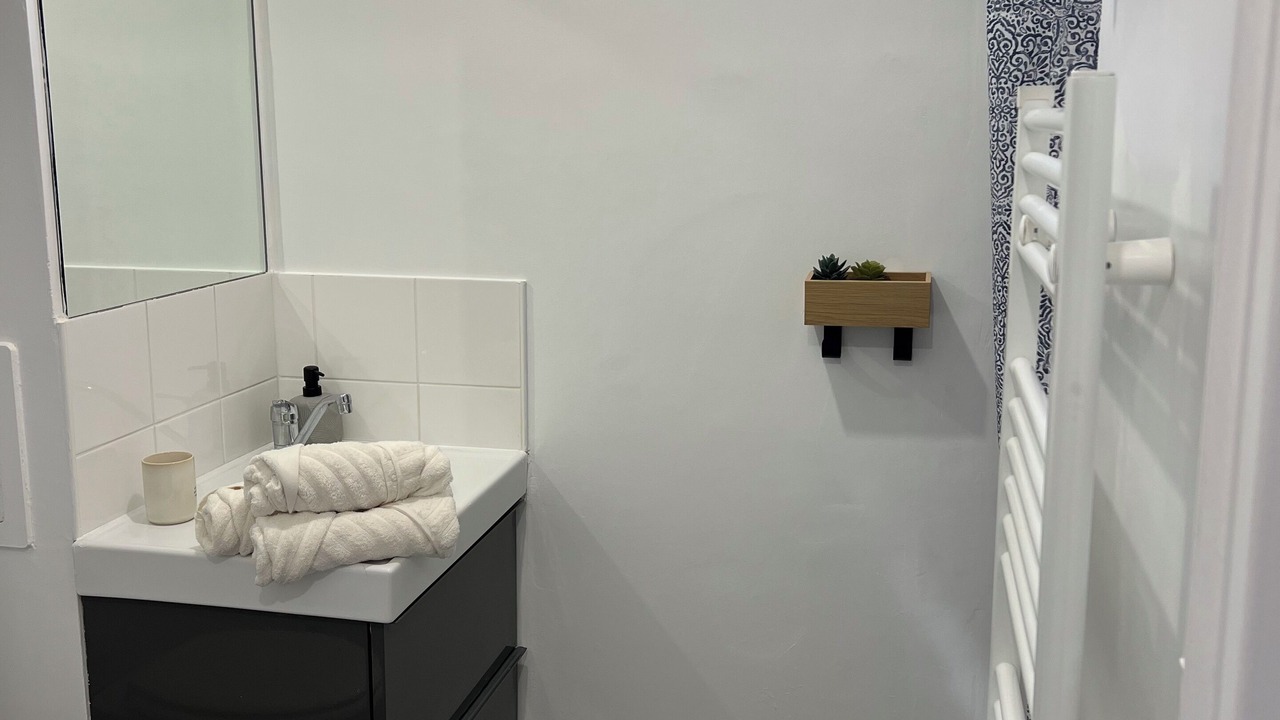 Photo of Bathroom in Noisy-le-Grand