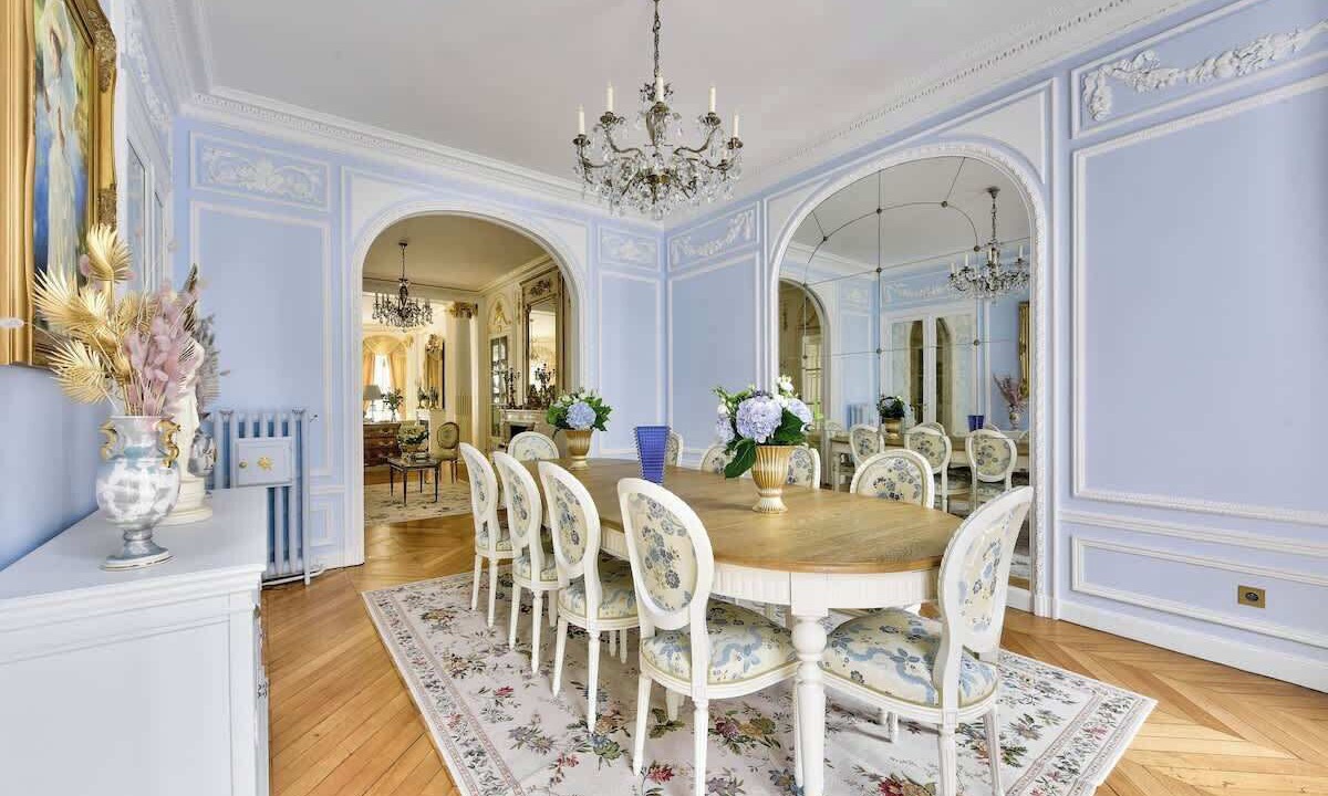 Photo of Others in Porte-Dauphine