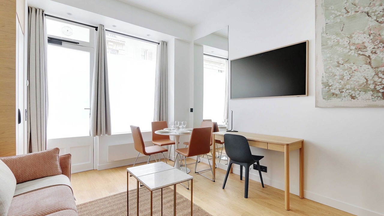 Photo of Livingroom in Quartier de l'Ecole-Militaire