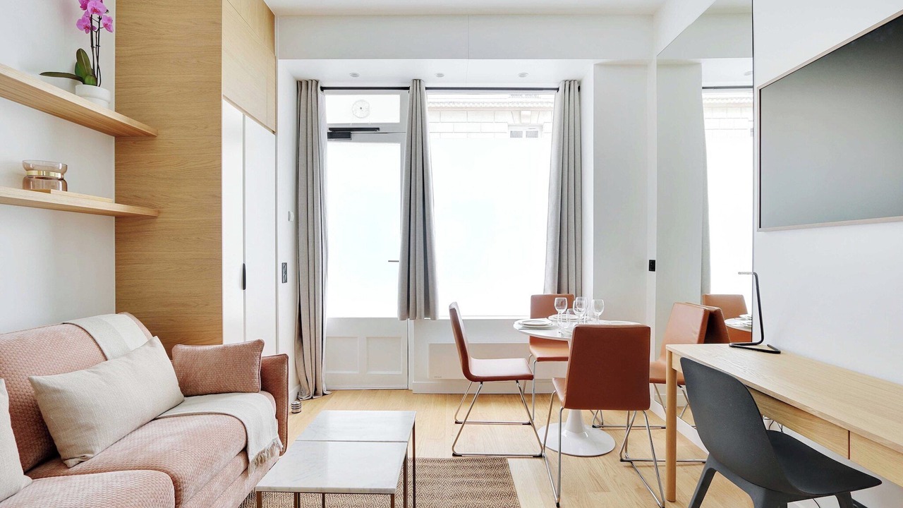 Photo of Livingroom in Quartier de l'Ecole-Militaire