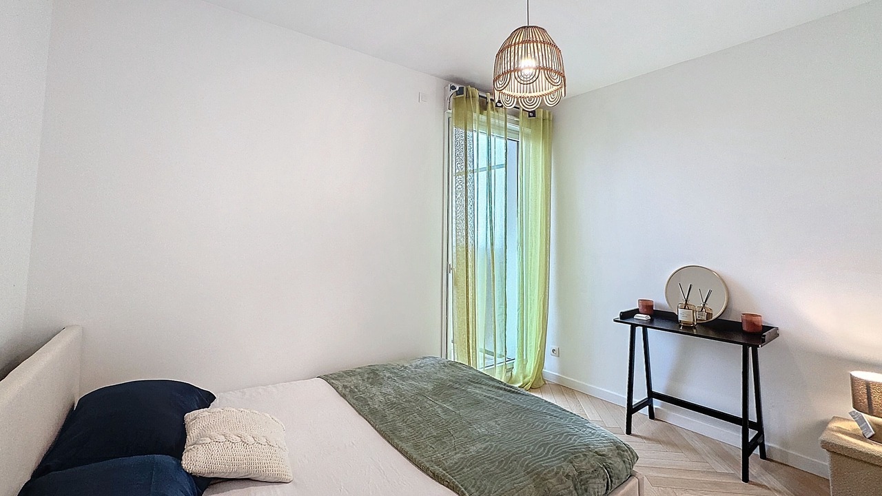 Photo of Bedroom in Joinville-le-Pont