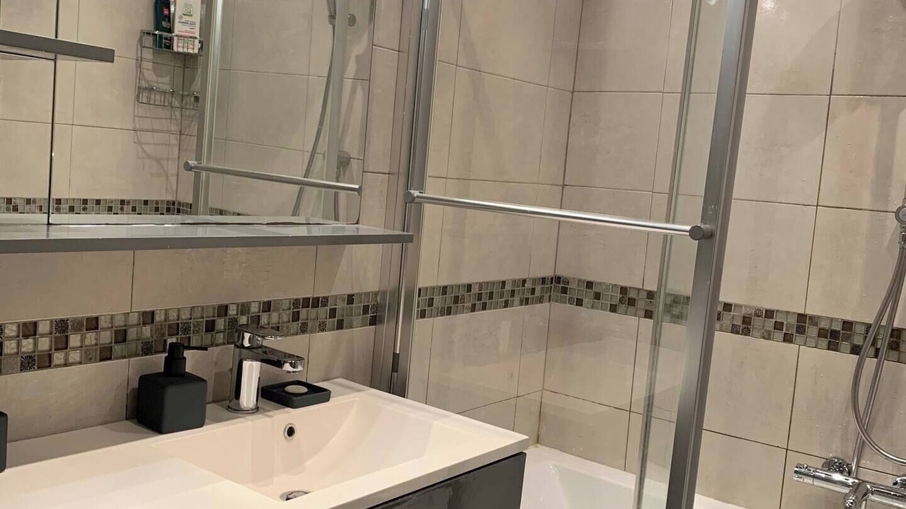 Photo of Bathroom in Gambetta