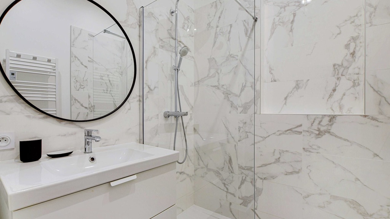 Photo of Bathroom in Quartier de la Folie-Mericourt