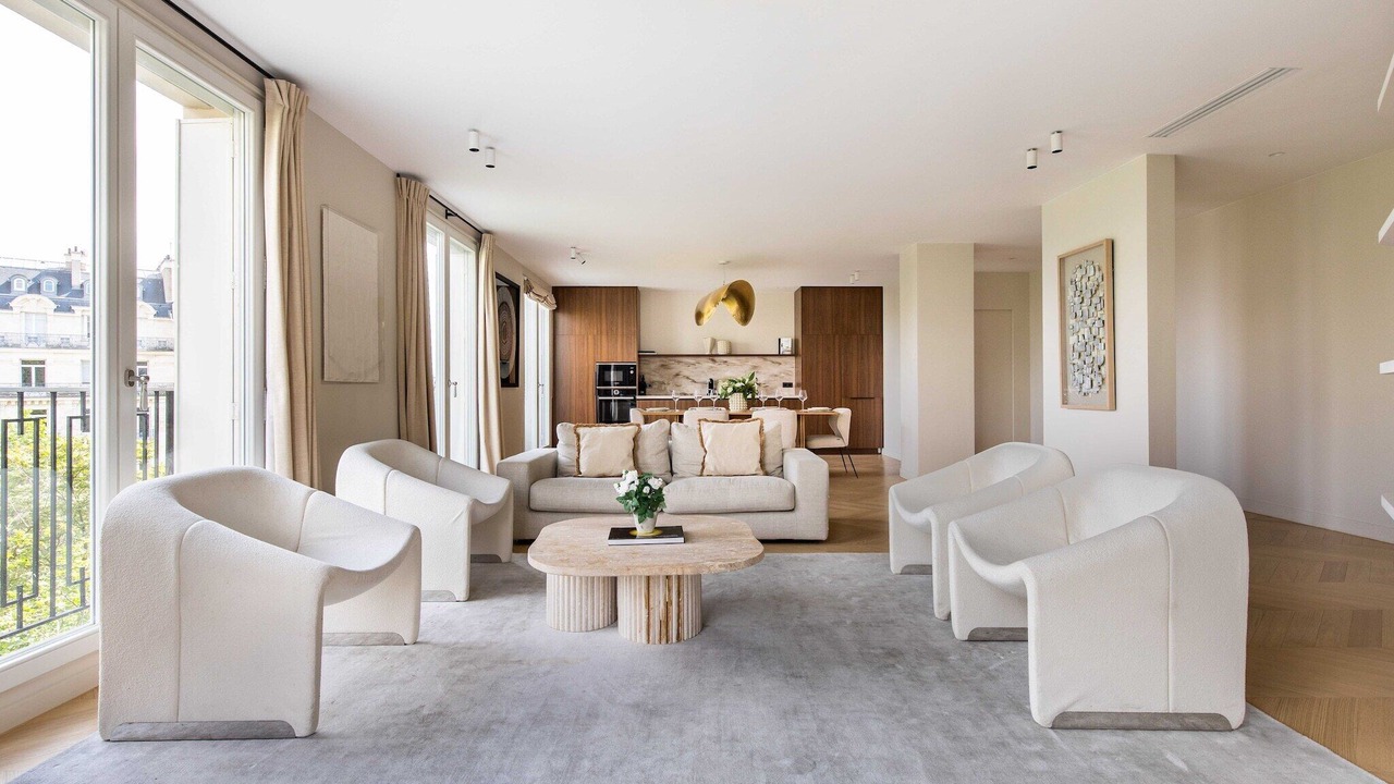 Photo of Livingroom in Chaillot