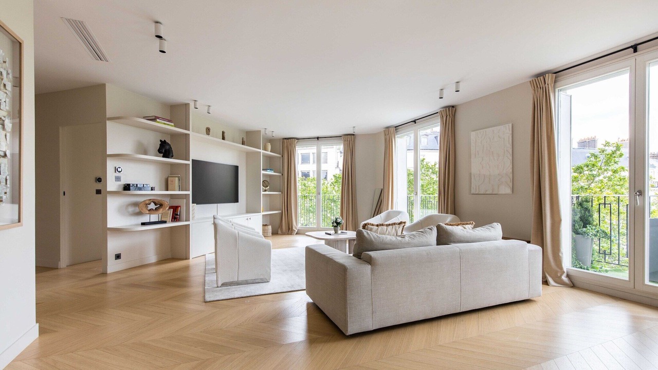 Photo of Livingroom in Chaillot