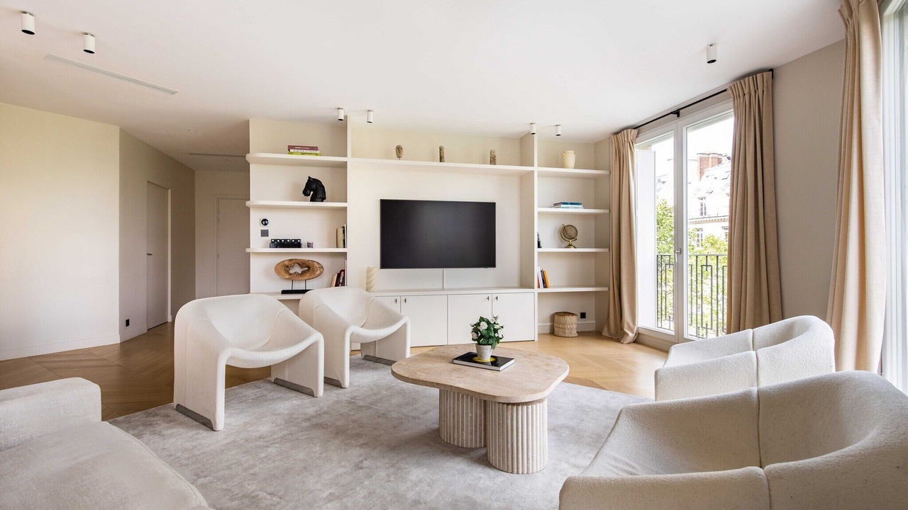 Photo of Livingroom in Chaillot