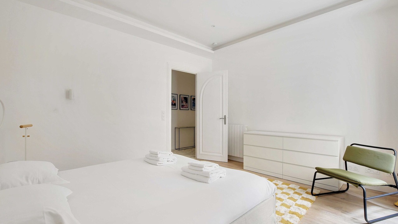 Photo of Bedroom in Chaillot