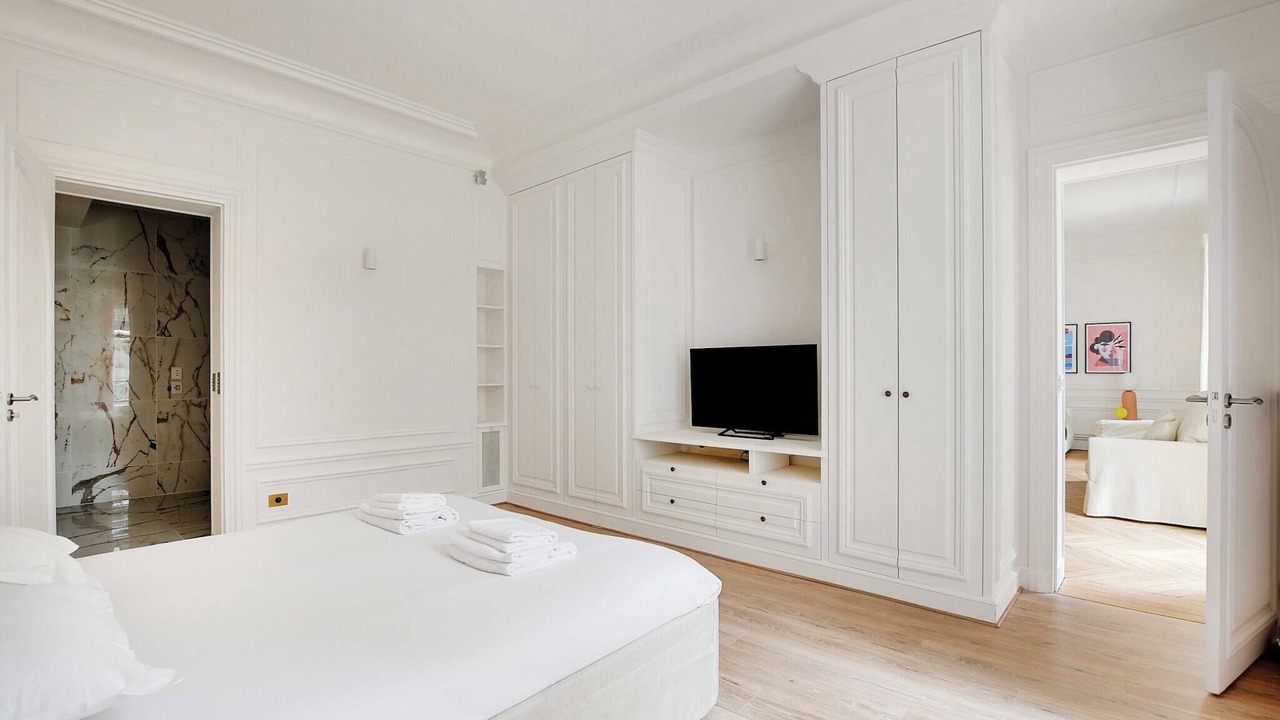 Photo of Bedroom in Chaillot