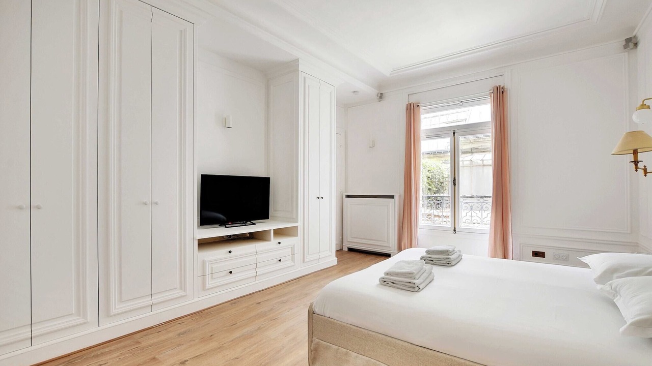 Photo of Bedroom in Chaillot