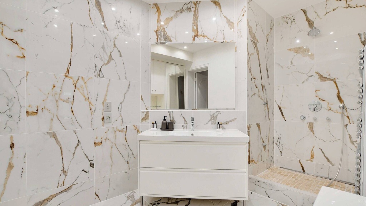 Photo of Bathroom in Chaillot