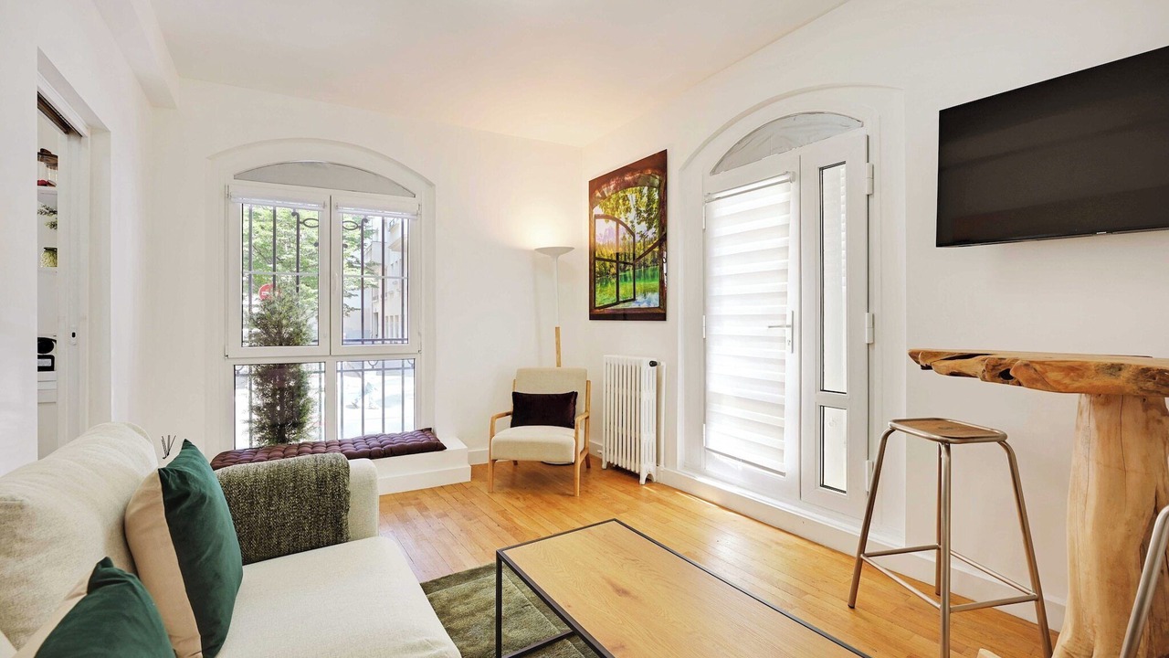 Photo of Livingroom in 16th Arrondissement