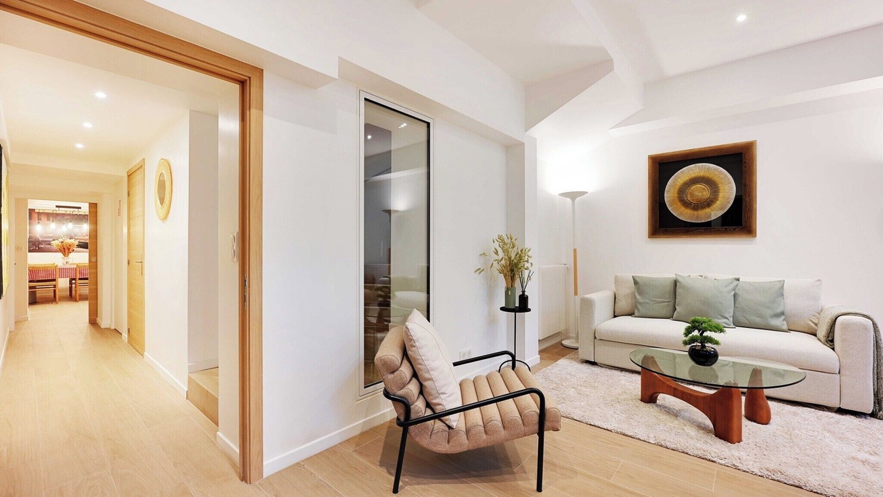 Photo of Livingroom in 16th Arrondissement
