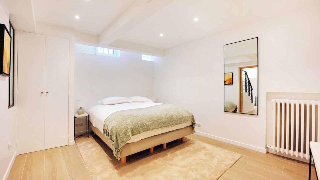 Photo of Bedroom in 16th Arrondissement