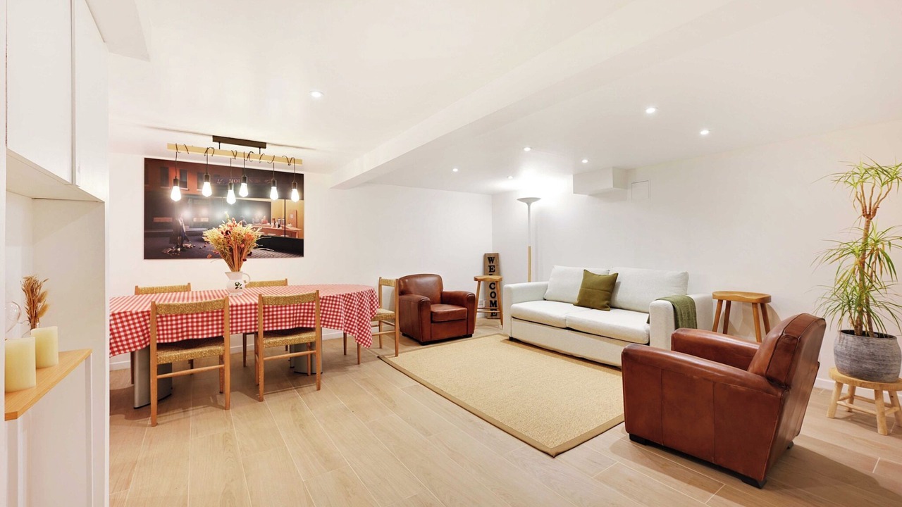 Photo of Livingroom in 16th Arrondissement