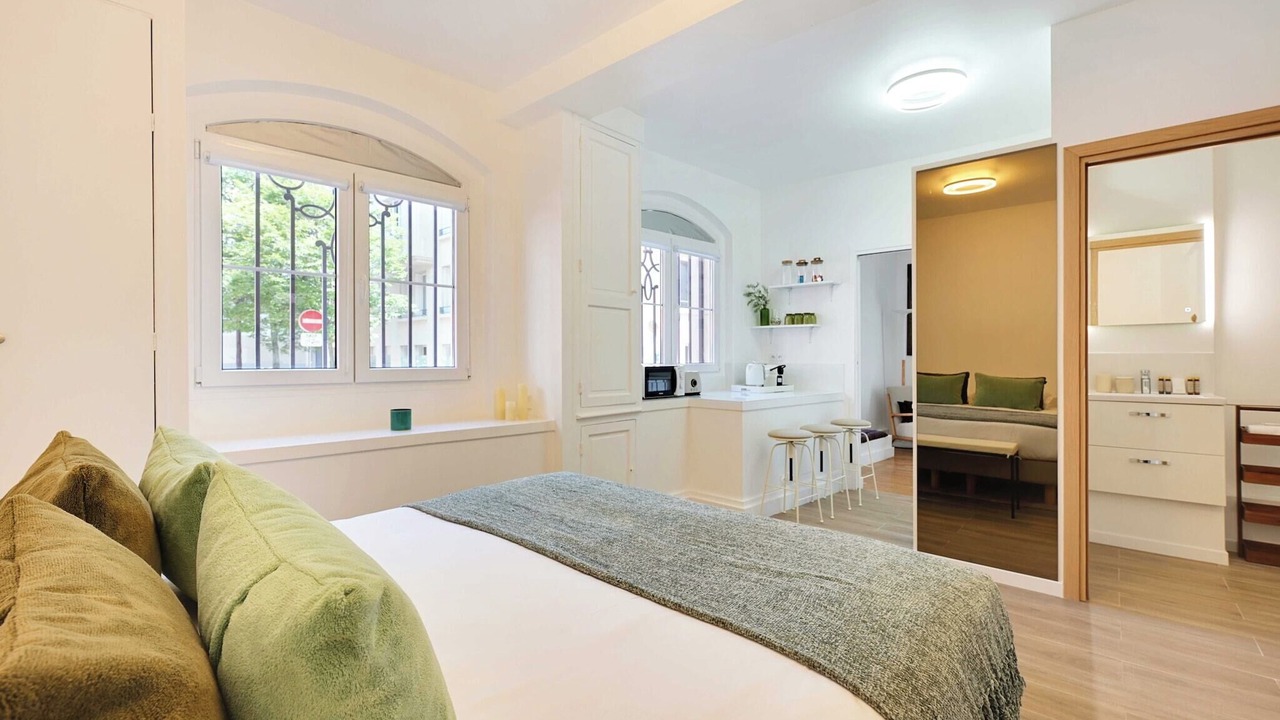 Photo of Bedroom in 16th Arrondissement