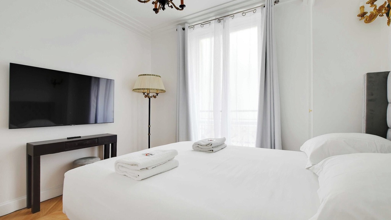 Photo of Bedroom in Chaillot